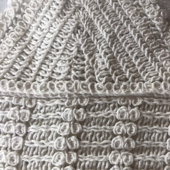 Cutest Crochet Summer Cropped Top - Picture 5 of 6